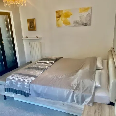 Apartment Mon Perin Castrum - Lara Bale